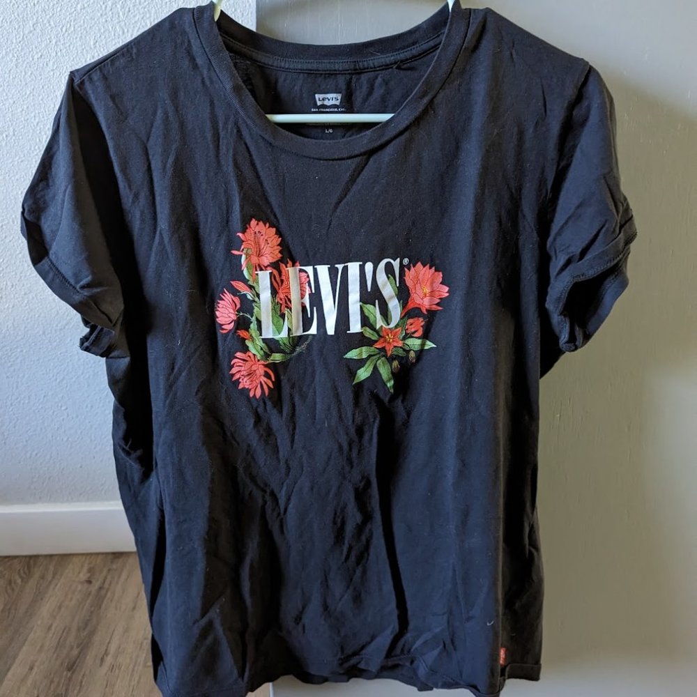 Large Black Levis Short Sleeve Shirt
